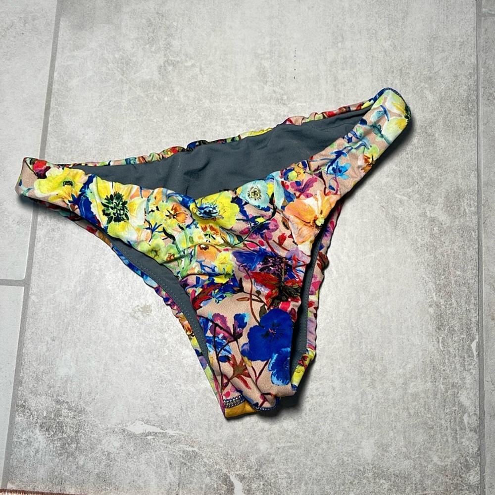 Jolyn hermosa bottoms
